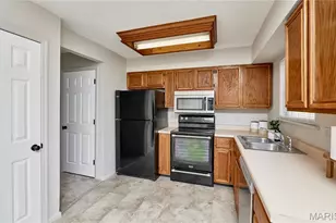 340-342 Della Dr, Saint Peters, MO 63376 - Photo 18