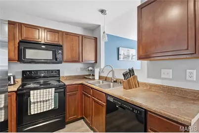 422 Parkgate Drive, Lake Saint Louis, MO 63367 - Photo 6