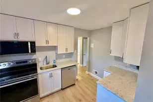 1940 Stedman Ct, Overland, MO 63114 - Photo 10