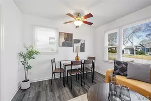 417 Chamberlin, Winchester, MO 63021 - Photo 6