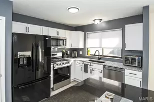 5408 Gloucester Rd, High Ridge, MO 63049 - Photo 8