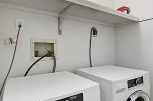 1511 Hampton Hall Dr, Chesterfield, MO 63017 - Photo 20