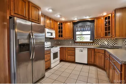 5320 Royal Hills Drive, Oakville, MO 63129 - Photo 8