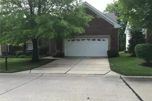 16 Bayswater Rd, Saint Louis, MO 63128 - Photo 1