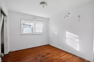 9739 Balboa Dr, Saint Louis, MO 63136 - Photo 12