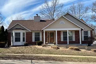 4925 Lowndes Dr, Mehlville, MO 63129 - Photo 1