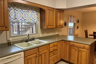 2 Oak Ridge Pond Rd, Hannibal, MO 63401 - Photo 4