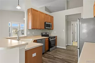 7101 Curtis Dr, Dardenne Prairie, MO 63368 - Photo 12