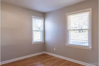 8570 North Avenue, Saint John, MO 63114 - Photo 32