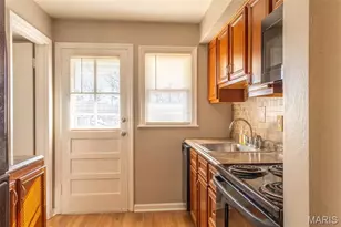 8570 North Ave, Saint John, MO 63114 - Photo 6