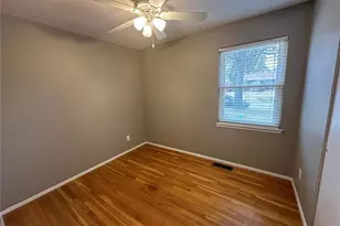 1652 Oliveto Ln, Hazelwood, MO 63042 - Photo 10