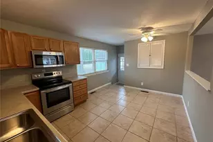 1652 Oliveto Ln, Hazelwood, MO 63042 - Photo 8