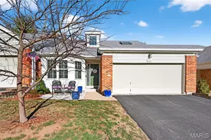 174 Baxter Heights Ct, Manchester, MO 63011 - Photo 1