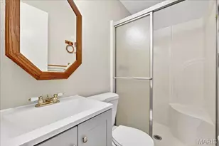 6360 Silver Fox Dr, Florissant, MO 63034 - Photo 12