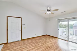 1960 Marine Terrace Dr, Maryland Heights, MO 63146 - Photo 6