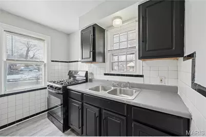 222 Henquin Drive, Saint Louis, MO 63135 - Photo 10