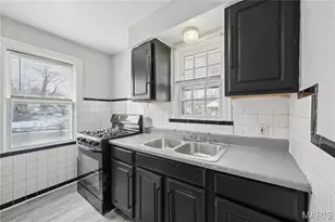 222 Henquin Dr, Saint Louis, MO 63135 - Photo 10