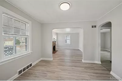 222 Henquin Drive, Saint Louis, MO 63135 - Photo 8