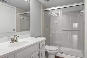 1940 Meadowtree Ln, Kirkwood, MO 63122 - Photo 16