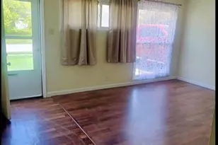 5519 Holborn Dr, Saint Louis, MO 63121 - Photo 2