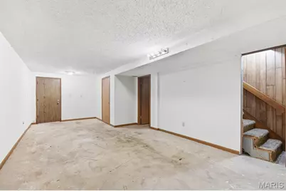 12123 Wesland Drive, Maryland Heights, MO 63043 - Photo 12