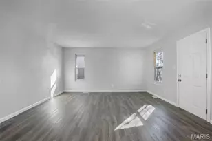 3633 Poepping St, Saint Louis, MO 63125 - Photo 8