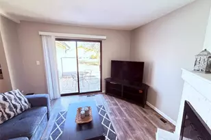 1864 Redcoat Dr, Maryland Heights, MO 63043 - Photo 12