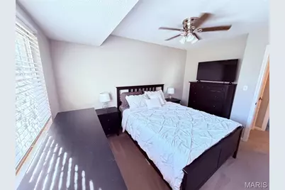 1864 Redcoat Drive, Maryland Heights, MO 63043 - Photo 18