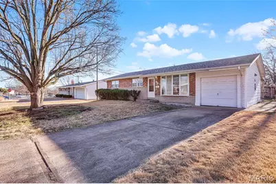 1820 Swallow Lane, Florissant, MO 63031 - Photo 2