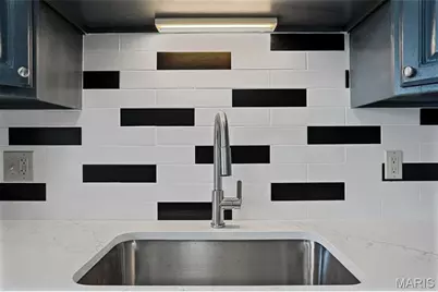 1820 Swallow Lane, Florissant, MO 63031 - Photo 10