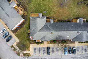 9185 Wrenwood Ln, Brentwood, MO 63144 - Photo 16