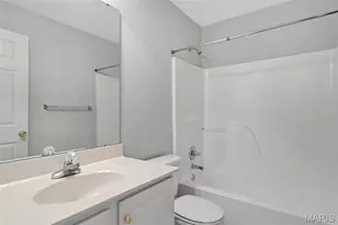 2108 McGregor Cir, O'Fallon, MO 63368 - Photo 8