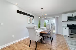 10541 Castle Dr, Saint Louis, MO 63136 - Photo 8