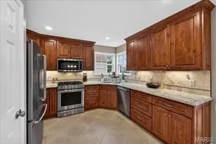 189 Sanctuary Dr, Dardenne Prairie, MO 63368 - Photo 4