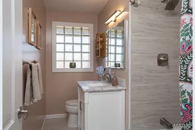 12415 Matthews Lane, Saint Louis, MO 63127 - Photo 14