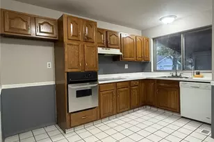 810 Manresa Ln, Florissant, MO 63031 - Photo 4