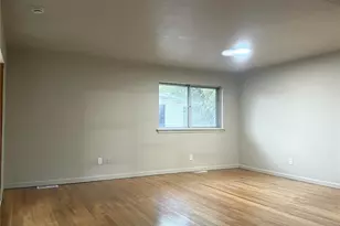 810 Manresa Ln, Florissant, MO 63031 - Photo 2