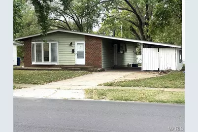 810 Manresa Lane, Florissant, MO 63031 - Photo 1