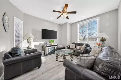 28 Columbus Square Drive, Saint Louis, MO 63101 - Photo 16