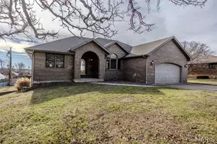 218 Hillside Ct, Lebanon, MO 65536 - Photo 2