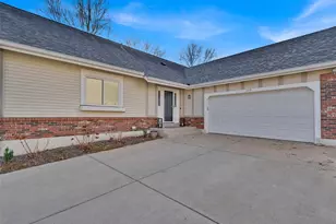 759 Carman Woods Dr, Manchester, MO 63021 - Photo 36