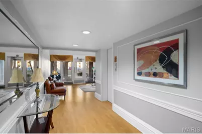 585 Coeur De Royale Drive #301, Creve Coeur, MO 63141 - Photo 8