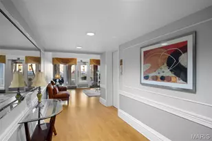 585 Coeur de Royale Dr, Creve Coeur, MO 63141 - Photo 8