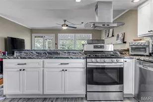 1730 Parktree Ln, Saint Louis, MO 63138 - Photo 8