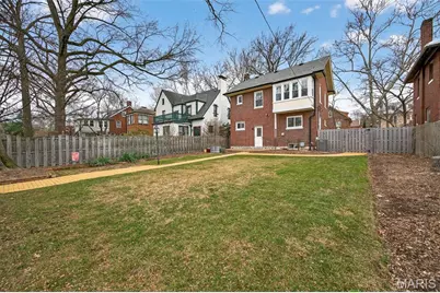 6810 Pershing Avenue, University City, MO 63130 - Photo 32