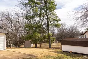 2340 Charter Wood Ct, Maryland Heights, MO 63043 - Photo 14