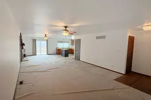 26230 Woodhill Ct, Warrenton, MO 63383 - Photo 2