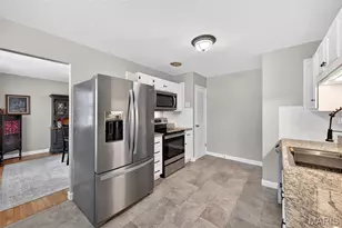 893 Napoli Dr, Ballwin, MO 63021 - Photo 12