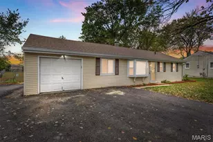 1738 E Highview Dr, Arnold, MO 63010 - Photo 1