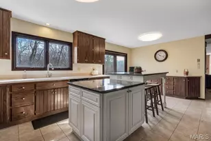 710 Briarfarm Ln, Kirkwood, MO 63122 - Photo 12